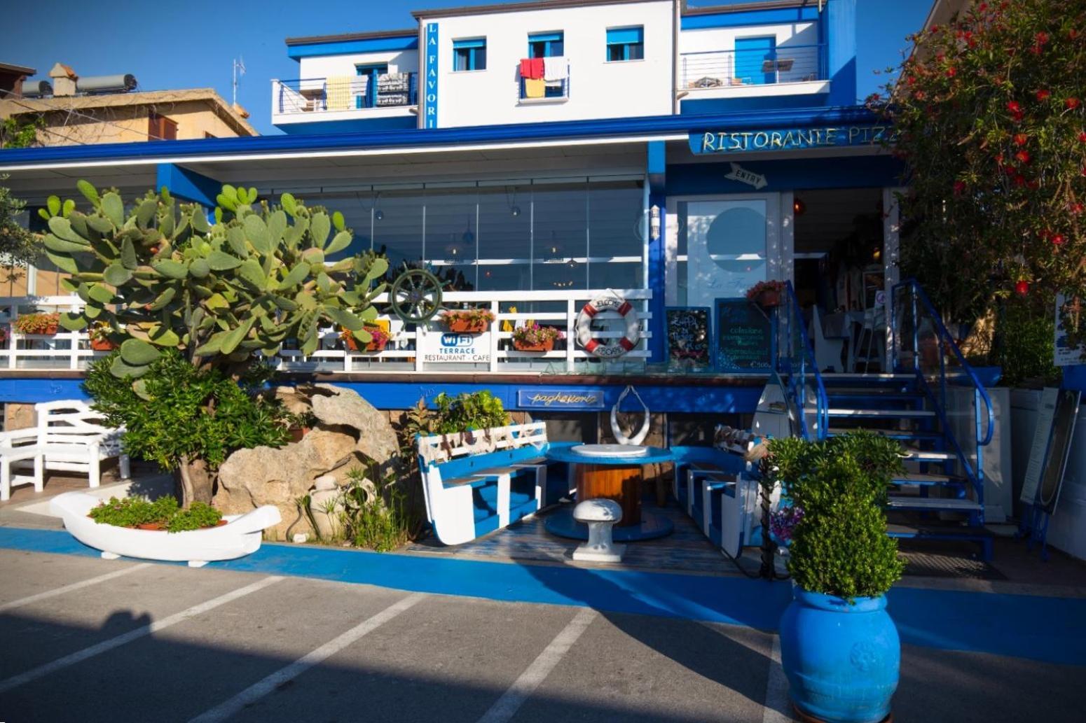 La Favorita Hotel Cala Gonone Bagian luar foto
